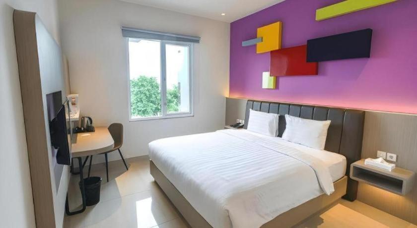 Hotel Zoom Dharmahusada Surabaya