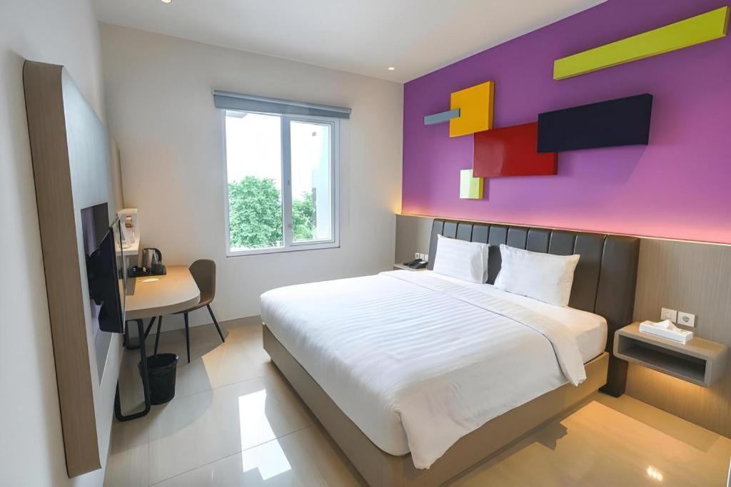 Hotel Zoom Dharmahusada Surabaya